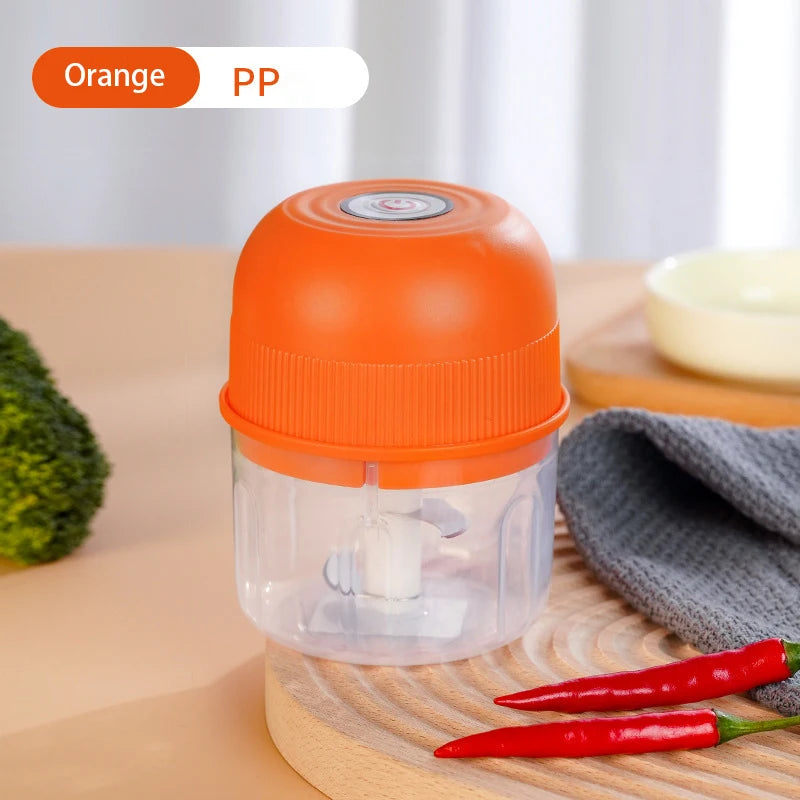 Portable Mini Electric Juicer Personal Small Fren Vegetable Chopper Cup Bottle Manual Operation for Smoothies on the Go