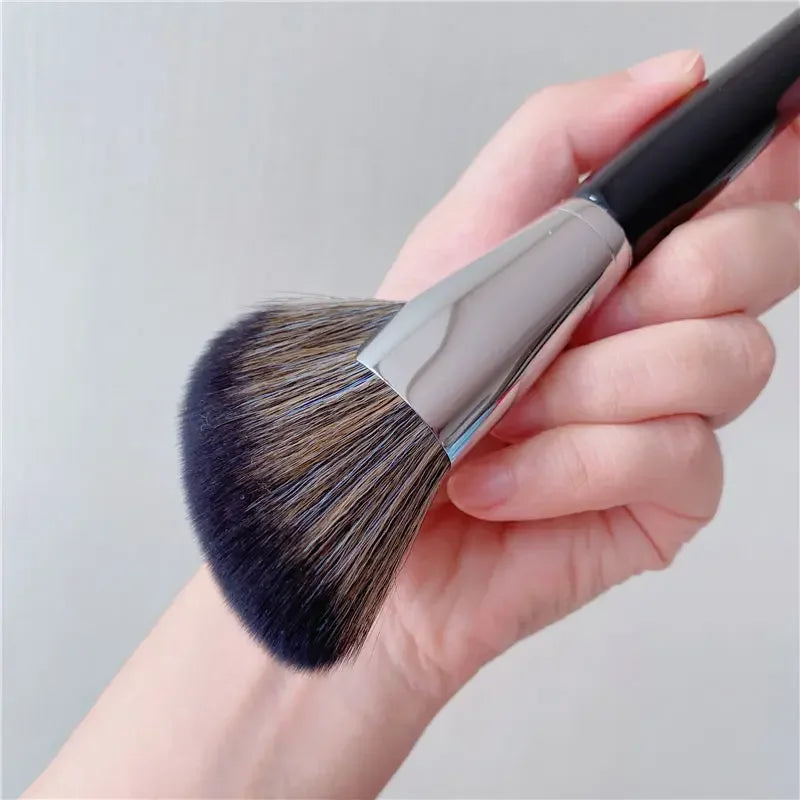 New Face Sculpting Brush Makeup Brushes Large Cosmetics Face Cont Bronzer Oblique Powder Blush Brush Face Make Up Tools