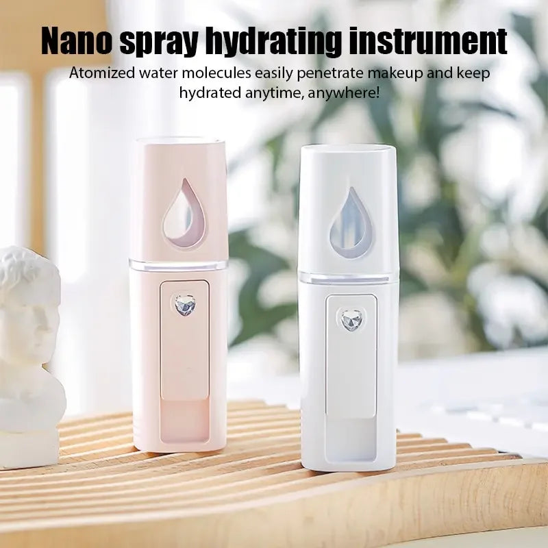Mini Cold Mist Nano Sprayer Portable Handheld Facial Sprayer Moisturizing and Nourishing Skincare Tool Suitable for Face