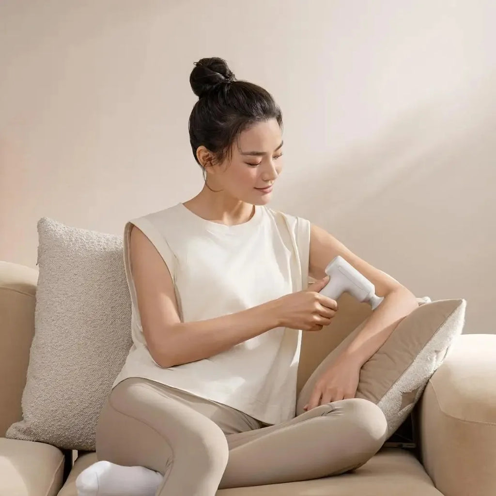 Original MIJIA Mini Fascia Gun 3 Portable Muscle Massage Gun 12kg Thrust Brushless Silent Motor 3 Massager Heads Relax Body -CN
