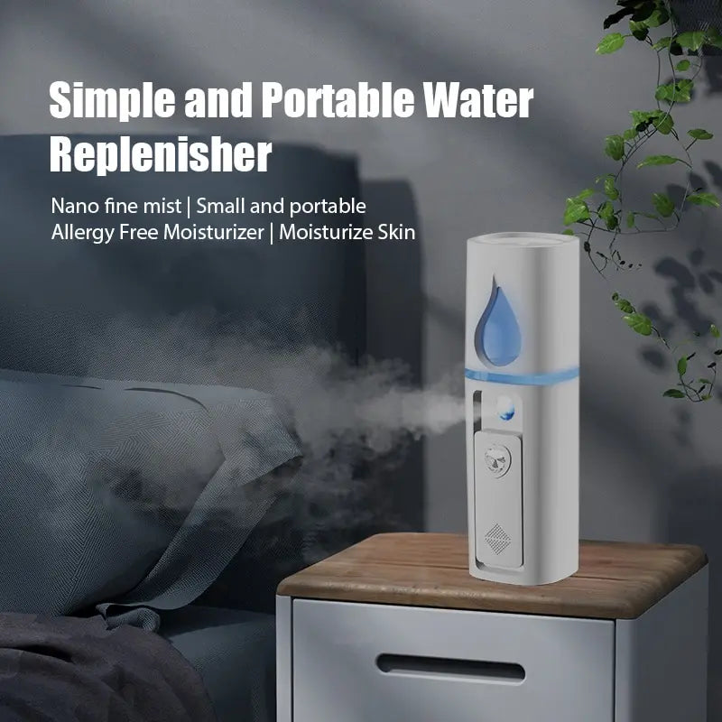 Mini Cold Mist Nano Sprayer Portable Handheld Facial Sprayer Moisturizing and Nourishing Skincare Tool Suitable for Face